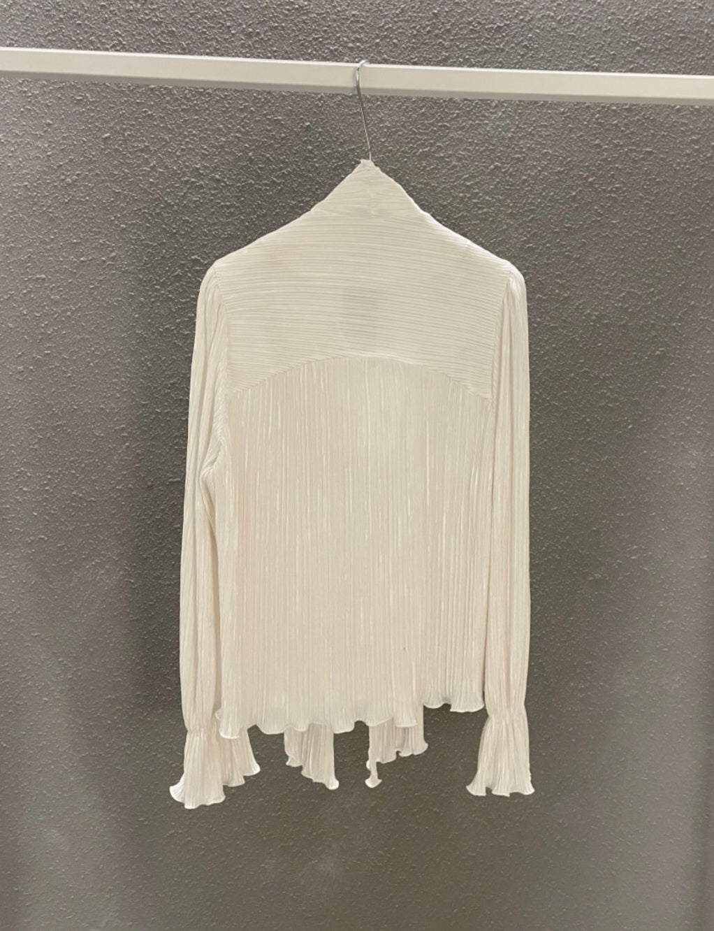 플리츠 타이 블라우스