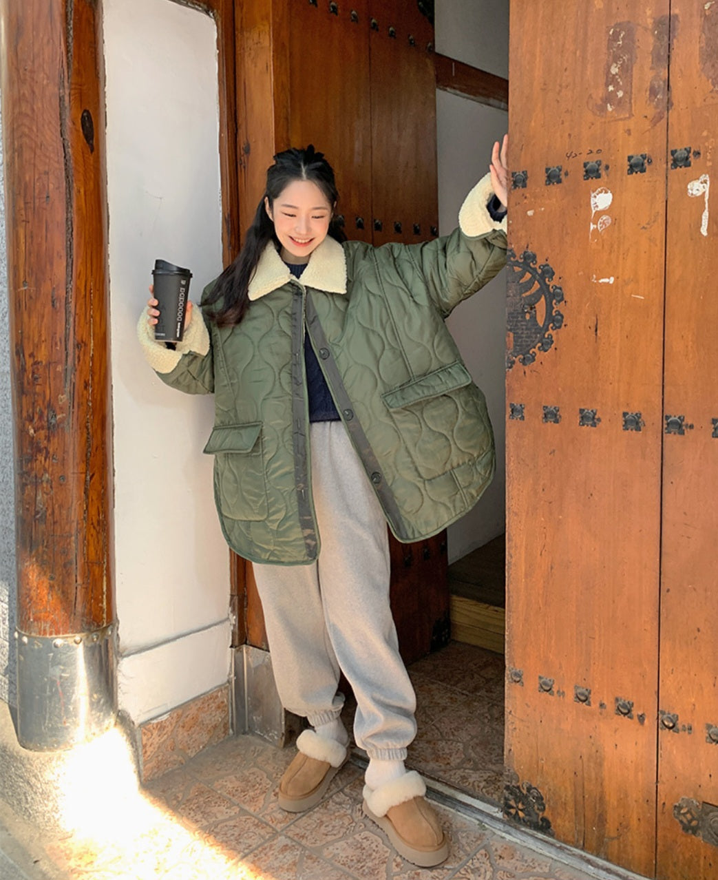 덤블카라 퀼팅 하프패딩
