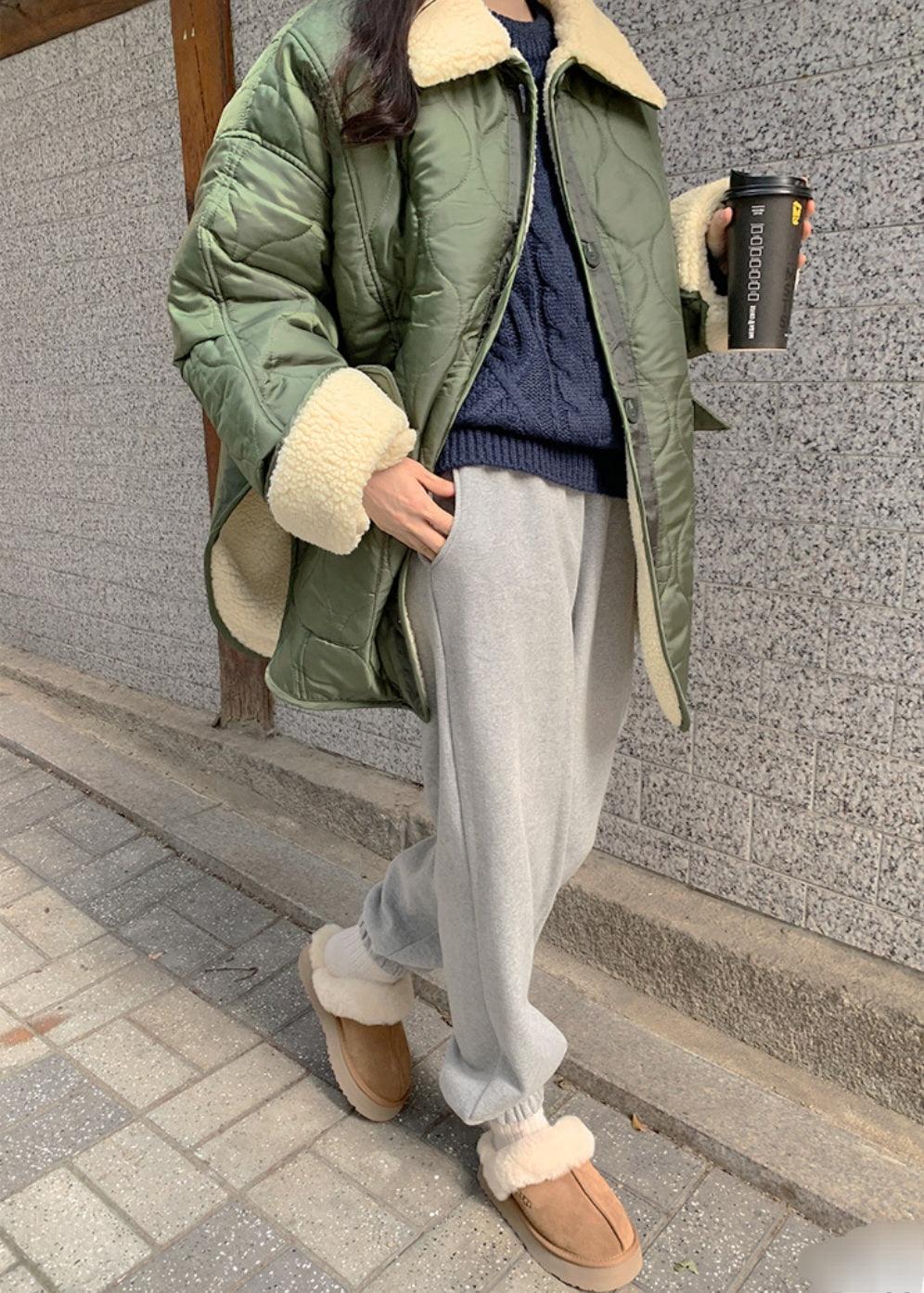 덤블카라 퀼팅 하프패딩