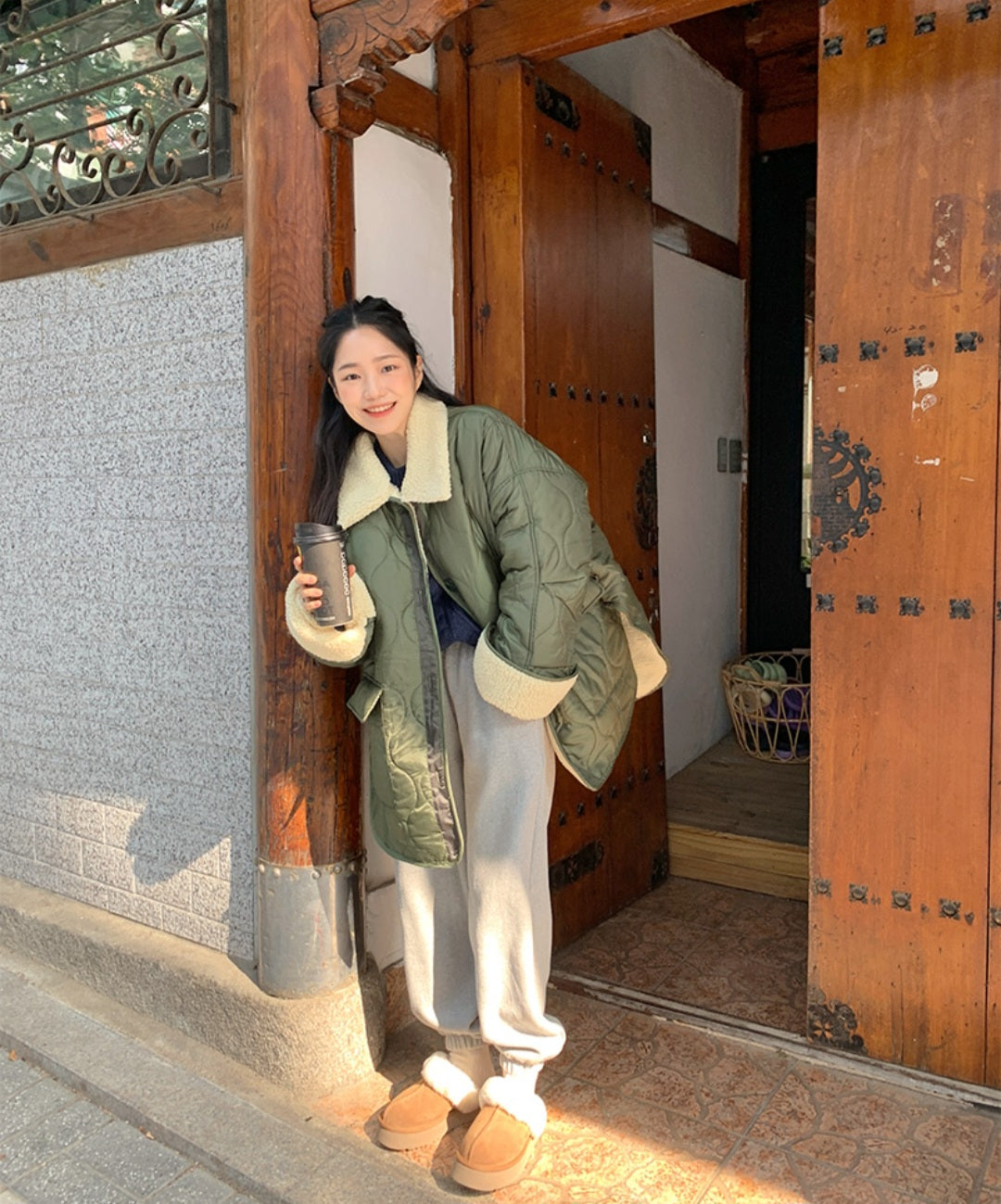 덤블카라 퀼팅 하프패딩