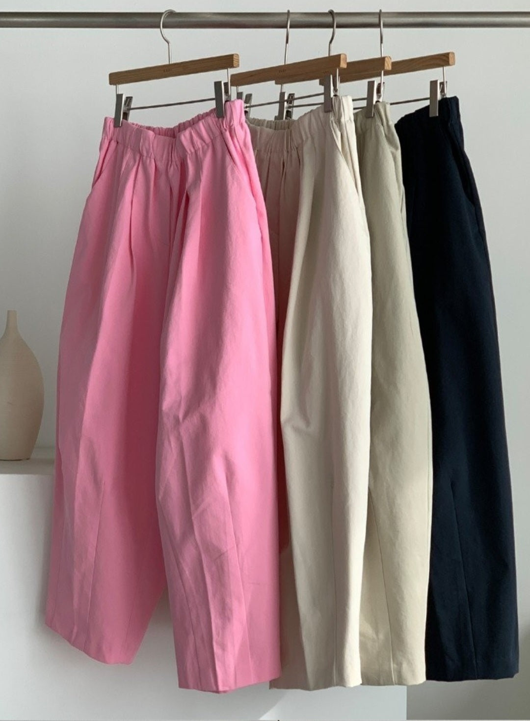 와이드 실루엣 배기핏 밴딩팬츠