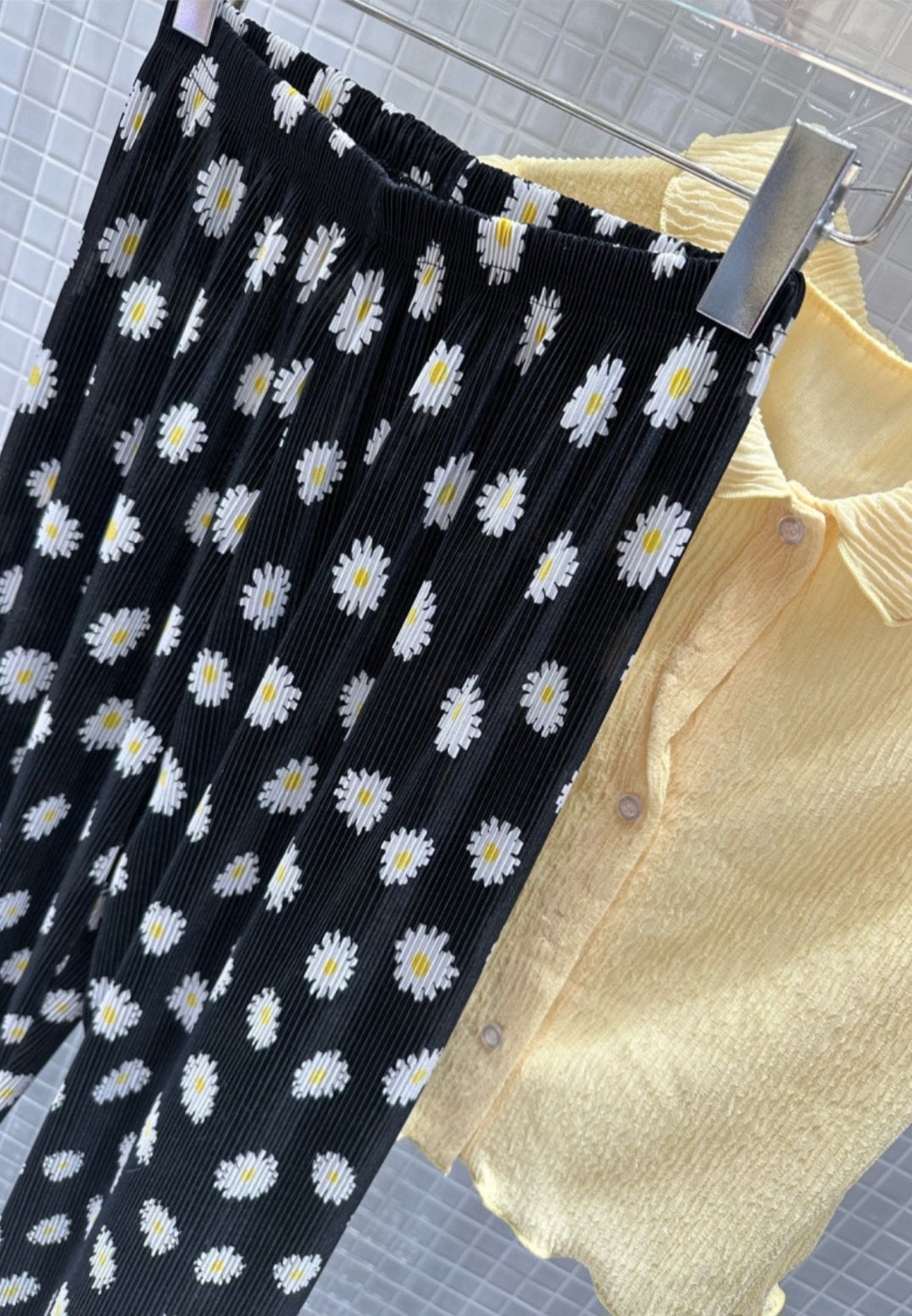 데이지 플리츠 팬츠