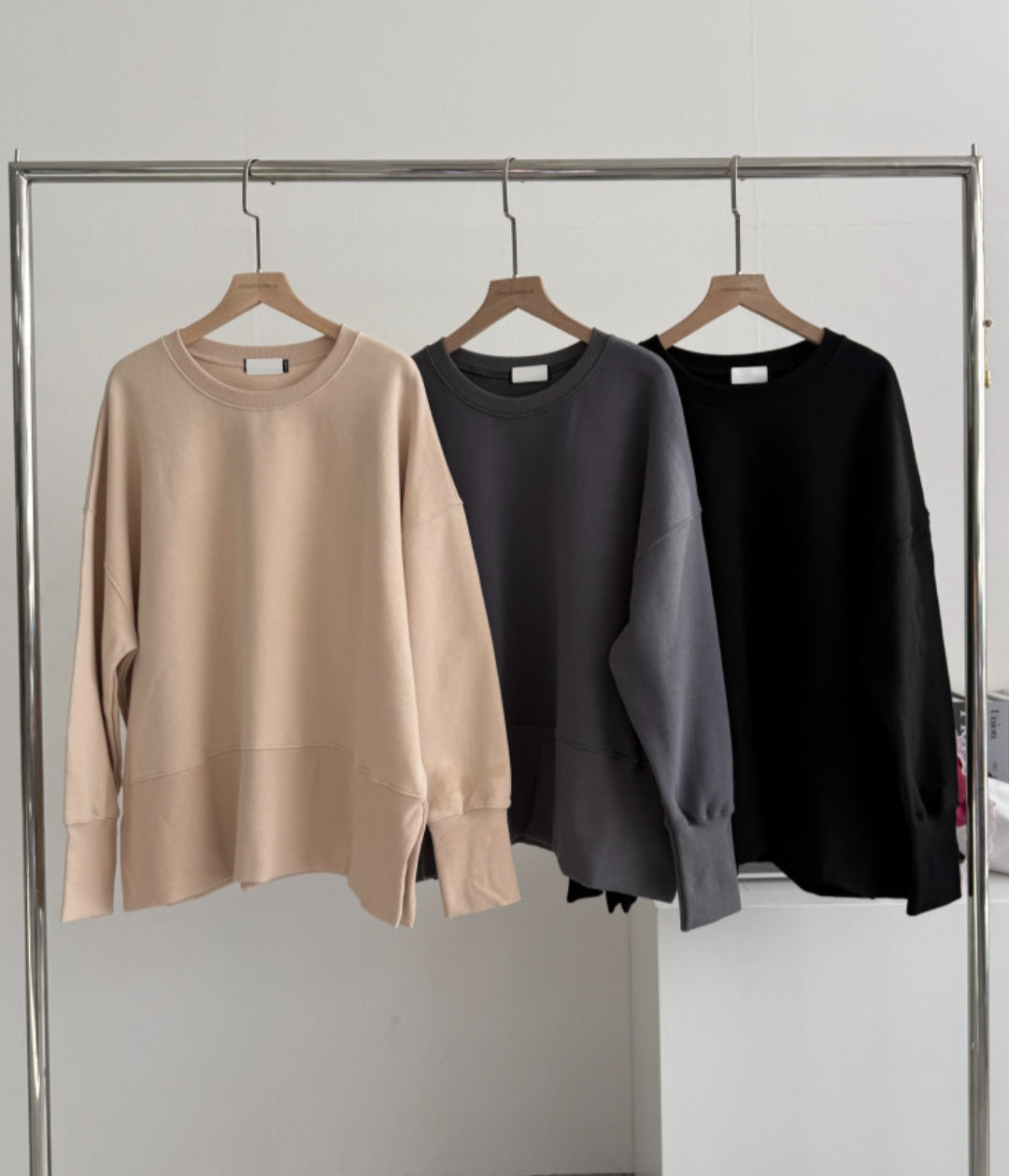 시보리 트임 맨투맨