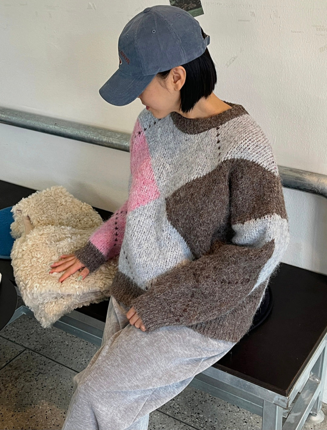 폭닥 아가일 루즈핏 니트