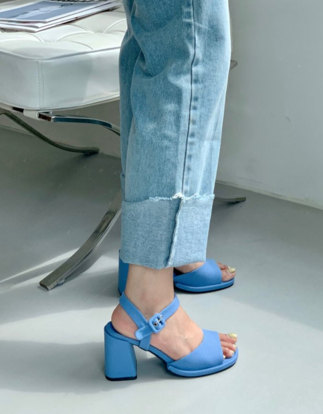 비비드 컬러 샌들 9cm