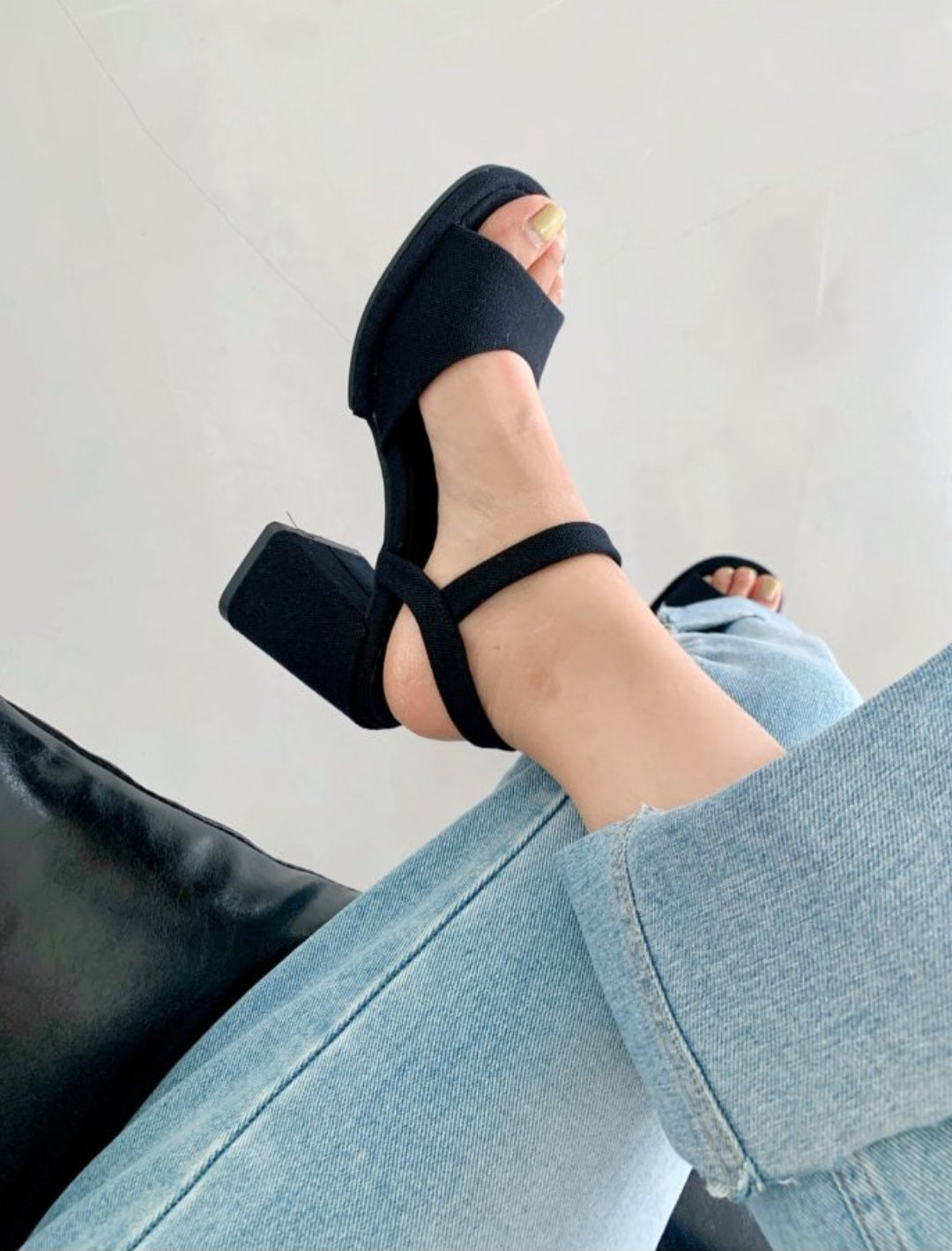 비비드 컬러 샌들 9cm