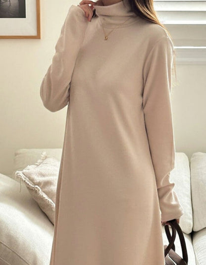 터들넥 루즈핏 니트 롱 원피스