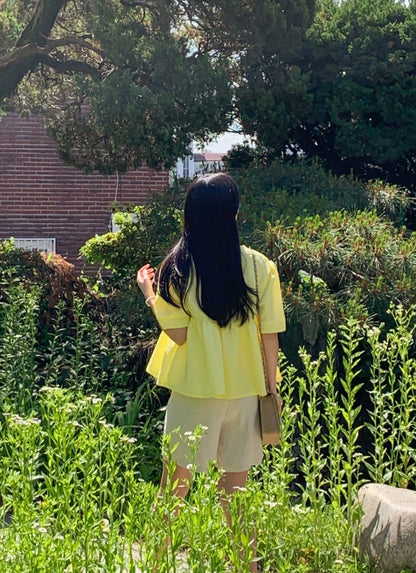 ✅️[1+1] 엠보셔링 플레어 블라우스