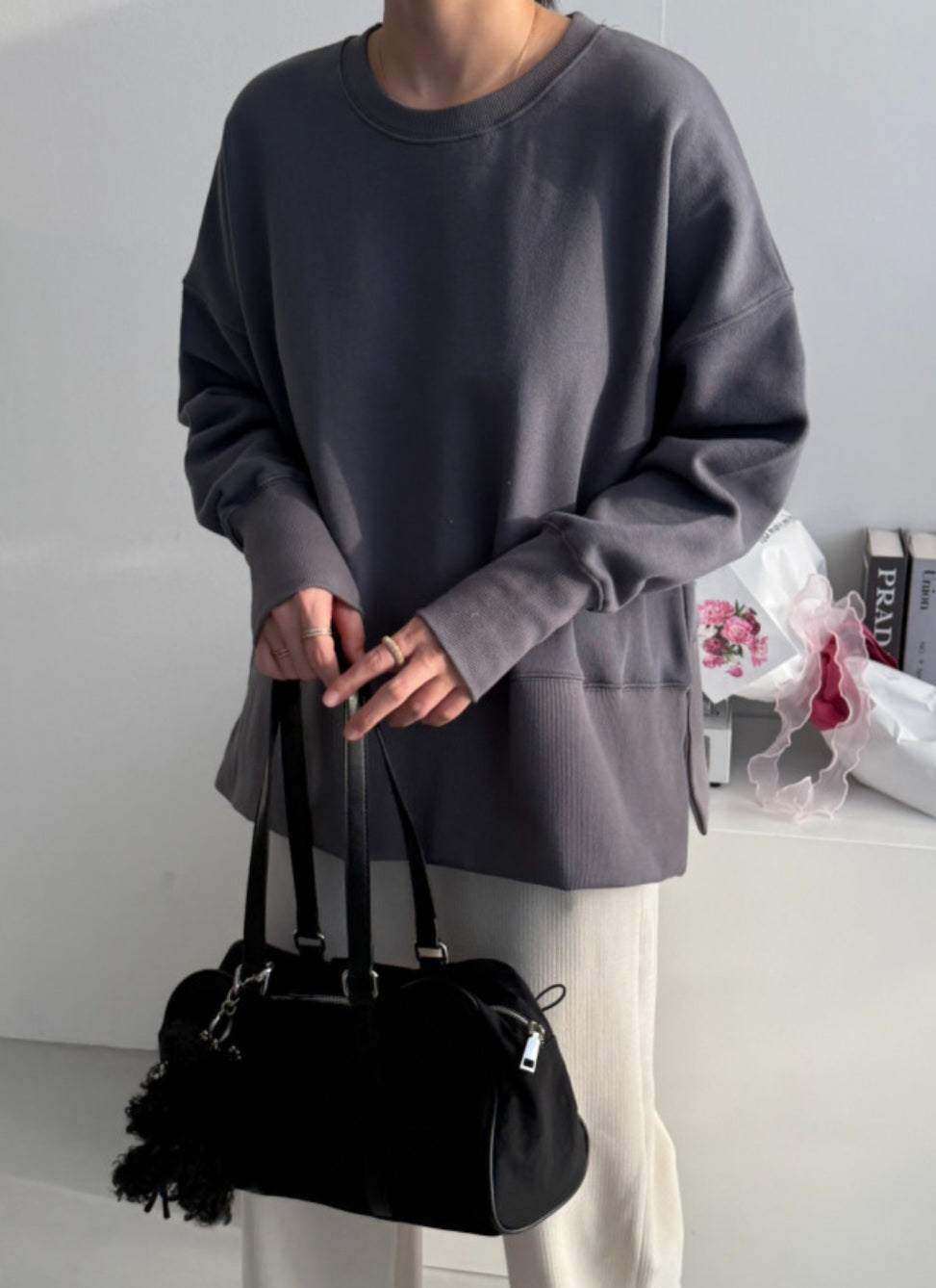 시보리 트임 맨투맨