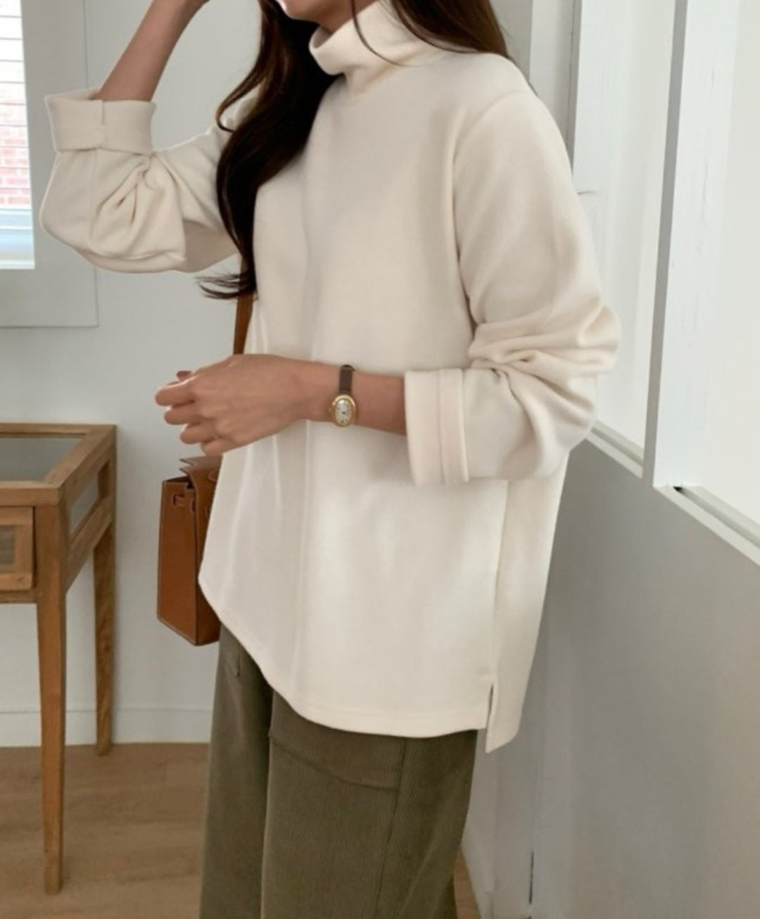 테일 루즈핏 목폴라