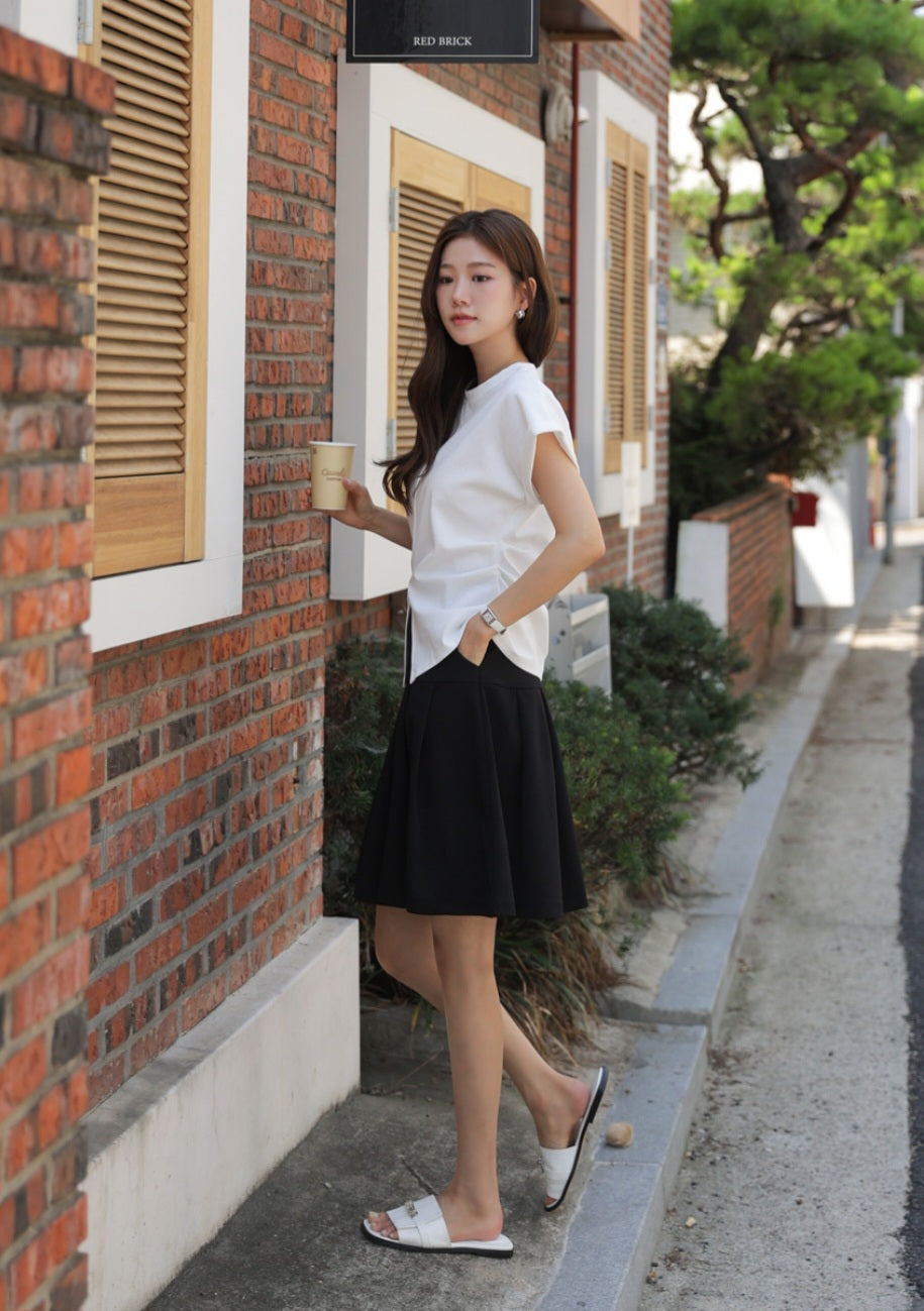 ⭐️ 앞트임 포인트 라운드T [2size]