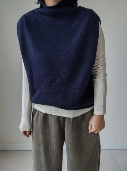 (NEW) 돌돌이 반폴라 니트조끼