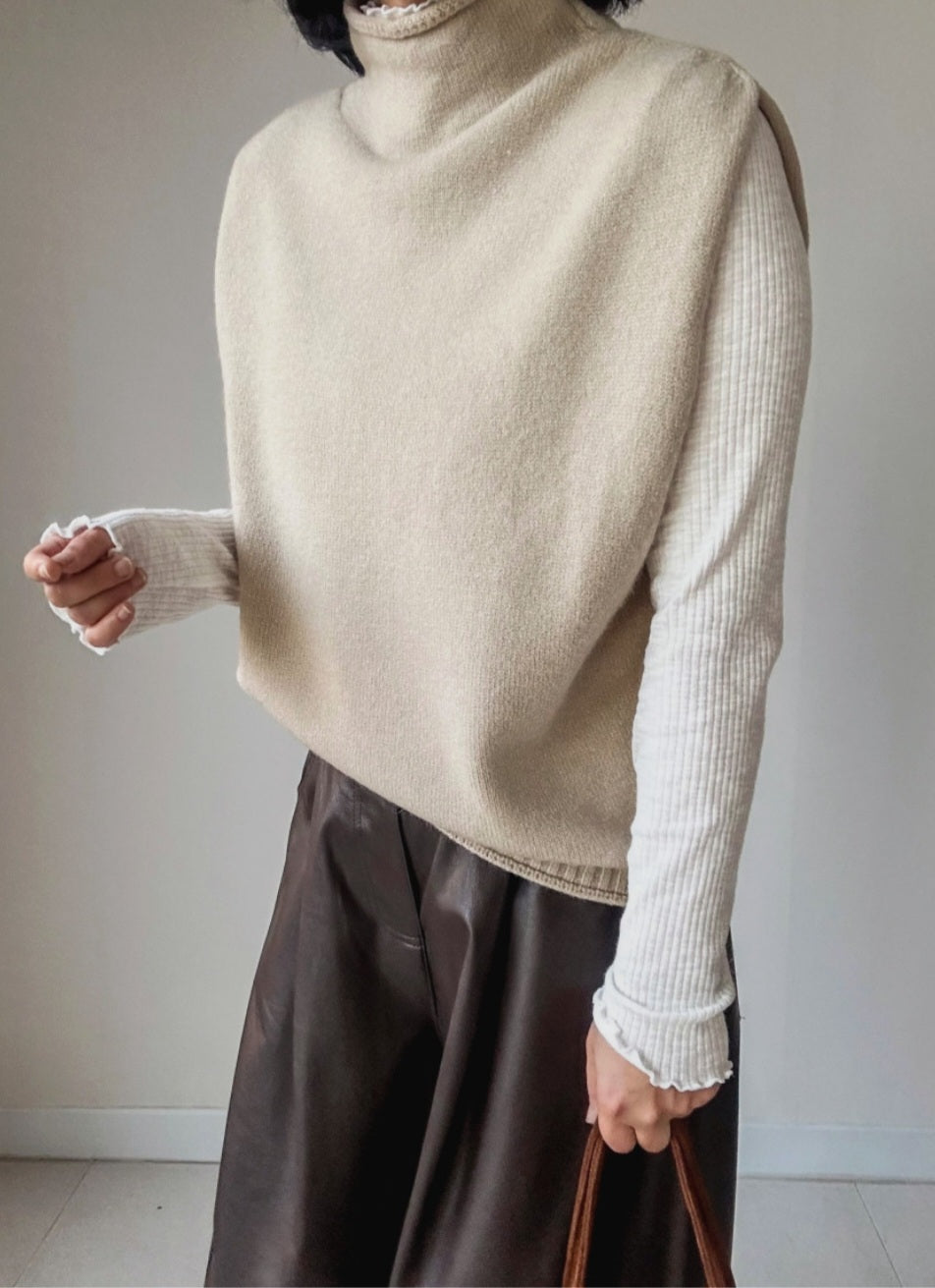 (NEW) 돌돌이 반폴라 니트조끼