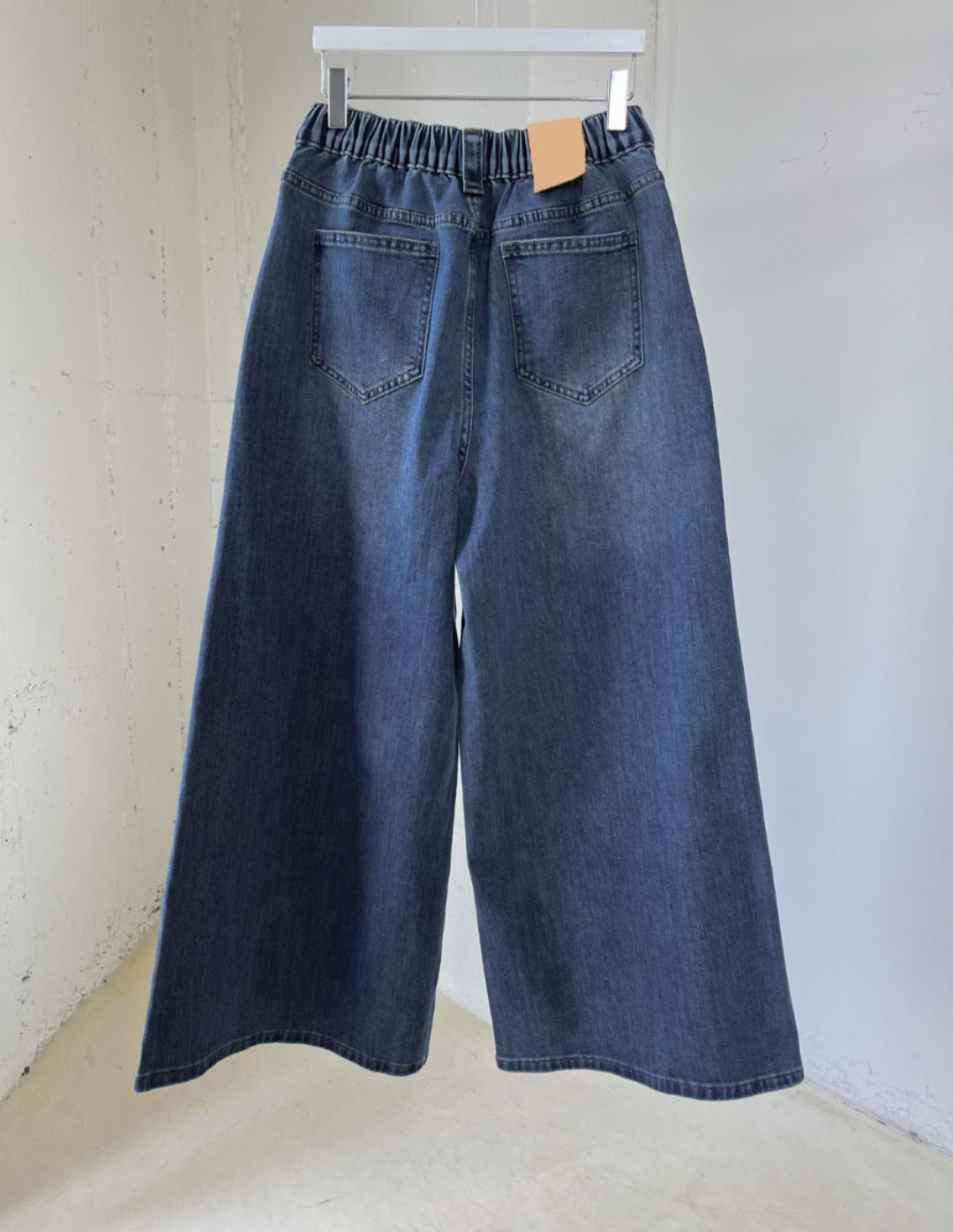 [S~2XL] 뒷밴딩 와이드 통데님