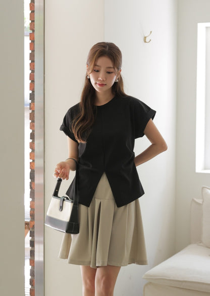 ⭐️ 앞트임 포인트 라운드T [2size]
