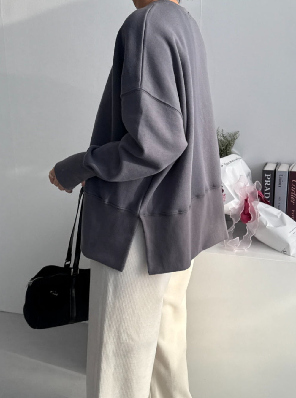 시보리 트임 맨투맨