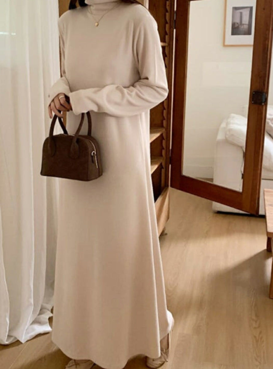 터들넥 루즈핏 니트 롱 원피스